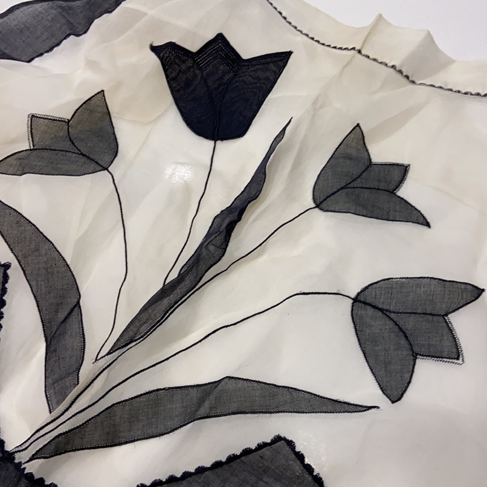 Vintage Sheer Black Ivory Tulip Apron! - Picture 2 of 9